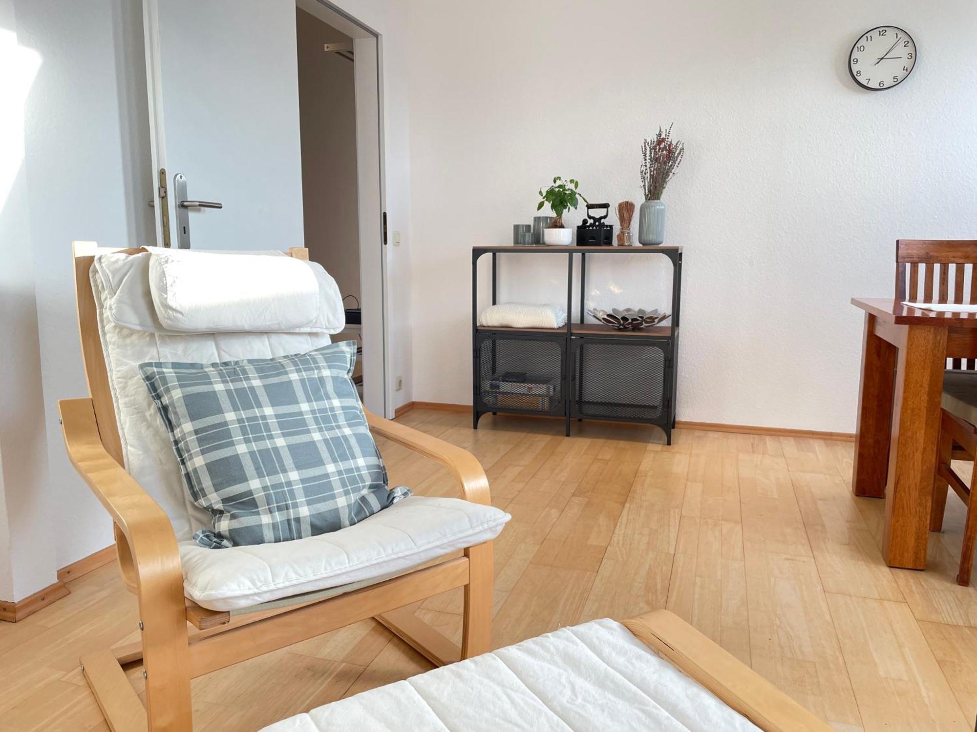 Ferien- & Monteurwohnung Schmidt In *
